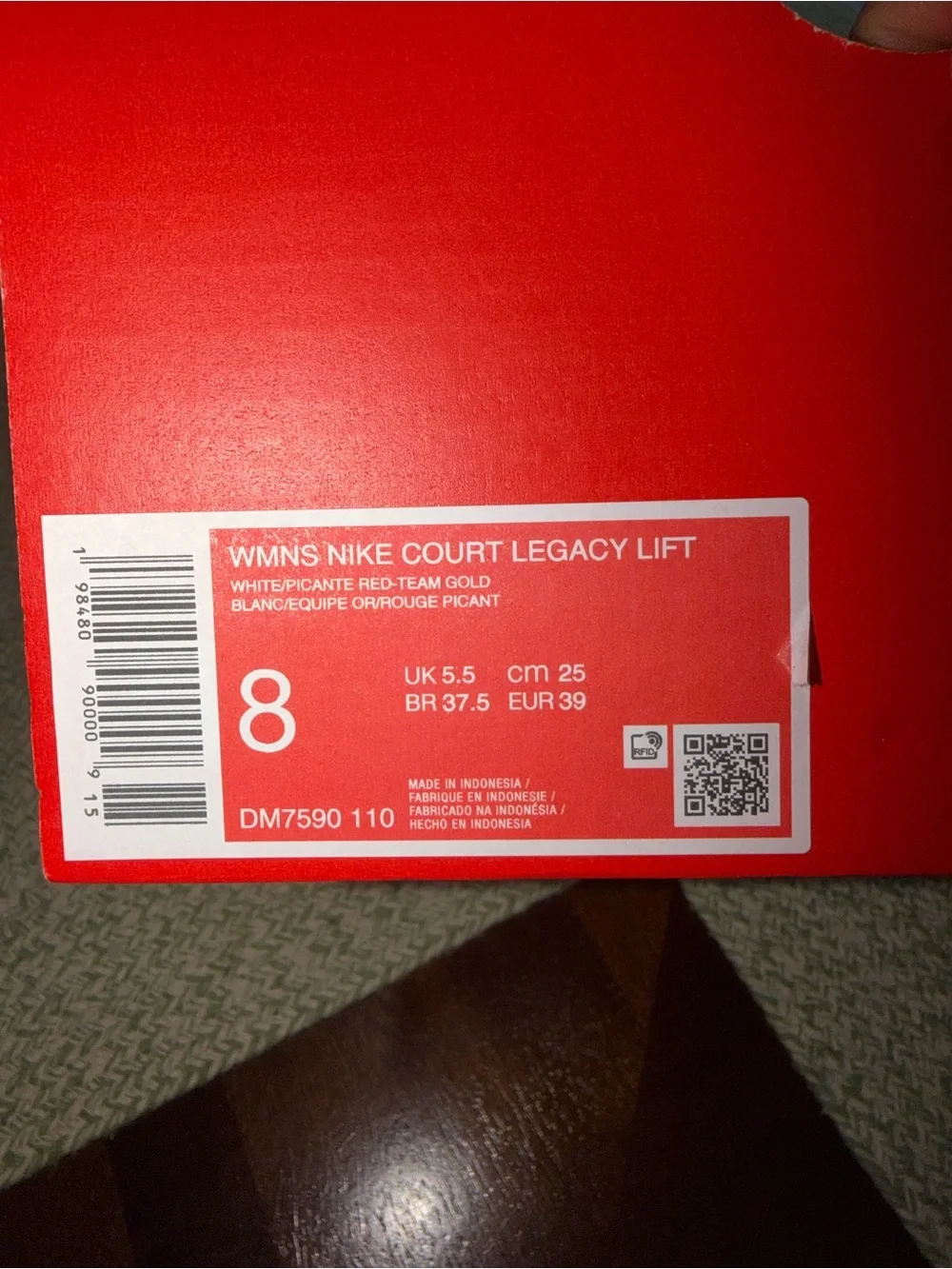 Nike women’s Court Legacy Liftsneakers size 8 new/box without lid!!